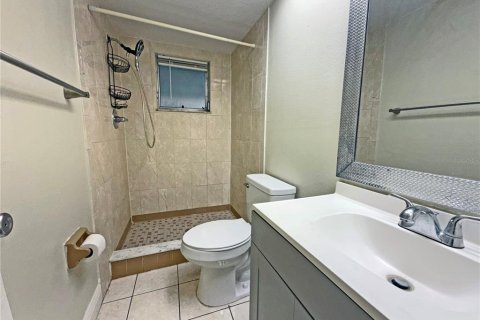 Casa en alquiler en Port Richey, Florida, 3 dormitorios, 133.97 m2 № 1895132 - foto 15