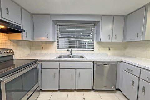 Casa en alquiler en Port Richey, Florida, 3 dormitorios, 133.97 m2 № 1895132 - foto 11