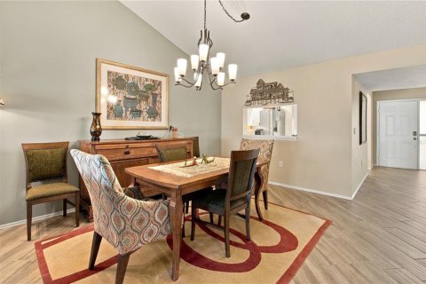 Condo in Bradenton, Florida, 2 bedrooms  № 2393382 - photo 29