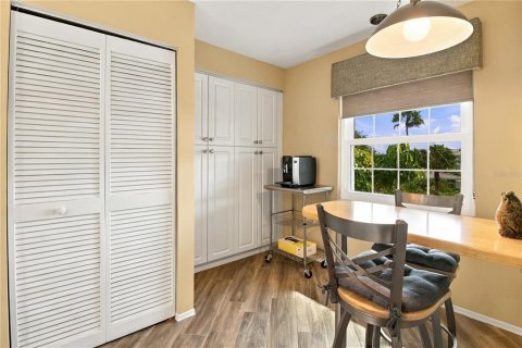 Condo in Bradenton, Florida, 2 bedrooms  № 2393382 - photo 27