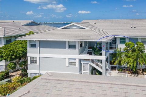 Condo in Bradenton, Florida, 2 bedrooms  № 2393382 - photo 4