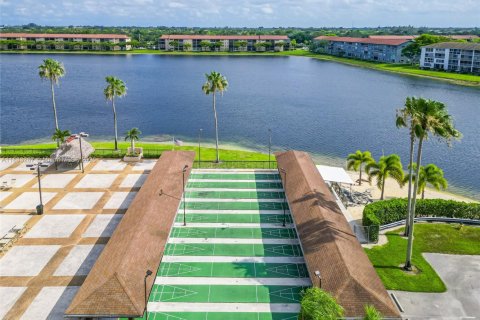 Condo in Pembroke Pines, Florida, 2 bedrooms  № 1929579 - photo 25