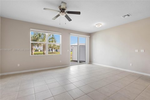 Touwnhouse à vendre à Mangonia Park, Floride: 3 chambres, 135.08 m2 № 2043180 - photo 12