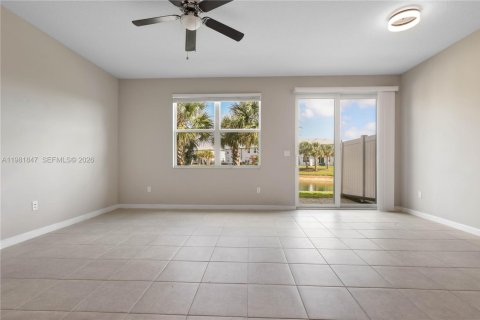 Touwnhouse à vendre à Mangonia Park, Floride: 3 chambres, 135.08 m2 № 2043180 - photo 13
