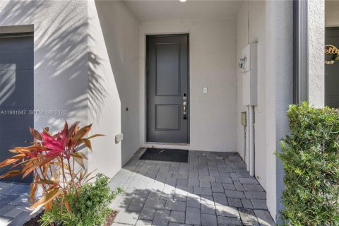 Touwnhouse à vendre à Mangonia Park, Floride: 3 chambres, 135.08 m2 № 2043180 - photo 2