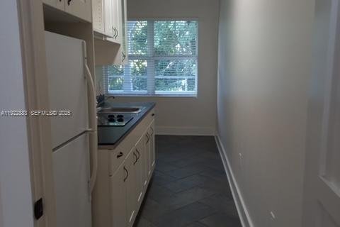 Снять в аренду квартиру в Корал-Гейблс, Флорида 1 спальня, 49.24м2, № 1982270 - фото 2