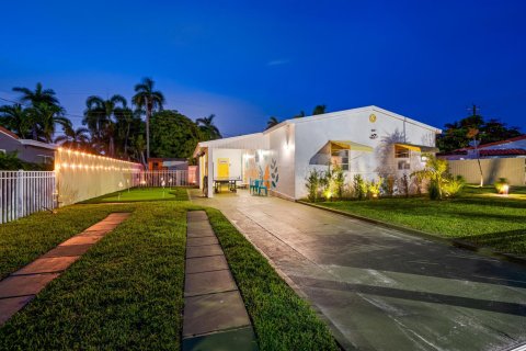 Villa ou maison à Hallandale Beach, Floride 3 chambres, 91.97 m2 № 2433939