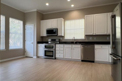 Снять в аренду виллу или дом в Киссимми, Флорида 4 комнаты, 235.41м2, № 1912500 - фото 8