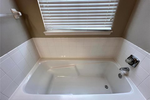 Снять в аренду виллу или дом в Киссимми, Флорида 4 комнаты, 235.41м2, № 1912500 - фото 26