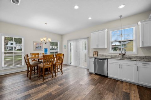 Casa en venta en Green Cove Springs, Florida, 5 dormitorios, 235.97 m2 № 2195775 - foto 22