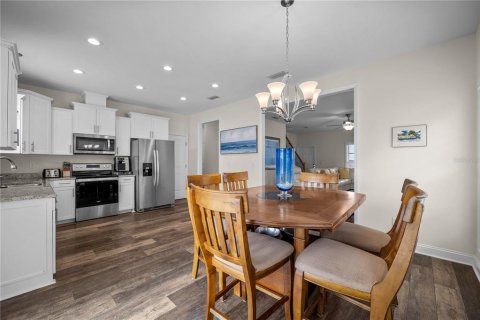 Casa en venta en Green Cove Springs, Florida, 5 dormitorios, 235.97 m2 № 2195775 - foto 18