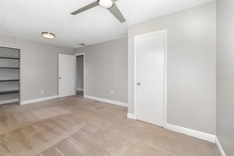 House in Altamonte Springs, Florida 3 bedrooms, 152.17 sq.m. № 1873144 - photo 18