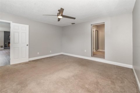 House in Altamonte Springs, Florida 3 bedrooms, 152.17 sq.m. № 1873144 - photo 13