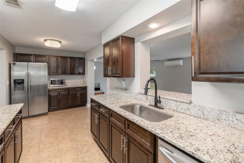 House in Altamonte Springs, Florida 3 bedrooms, 152.17 sq.m. № 1873144 - photo 8