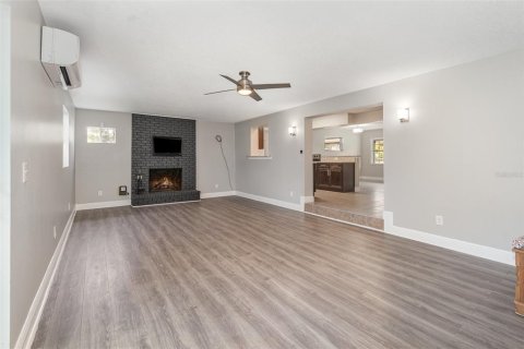 House in Altamonte Springs, Florida 3 bedrooms, 152.17 sq.m. № 1873144 - photo 9