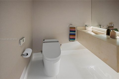 Купить кондоминиум в Норт-Майами-Бич, Флорида 2 спальни, 182.27м2, № 2168274 - фото 23