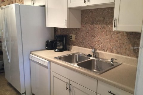 Condo in Sarasota, Florida, 2 bedrooms  № 1885979 - photo 3