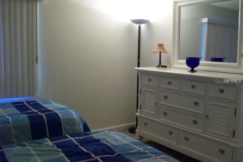 Condo in Sarasota, Florida, 2 bedrooms  № 1885979 - photo 11