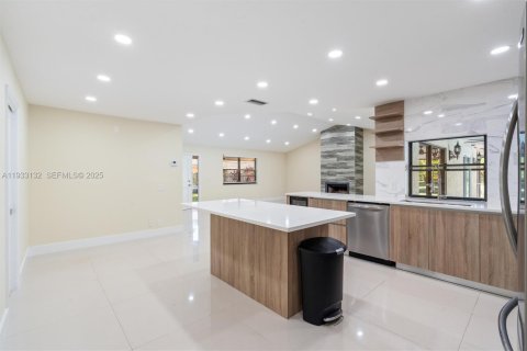 Купить виллу или дом в Корал-Спрингс, Флорида 4 спальни, 180.97м2, № 1991830 - фото 5