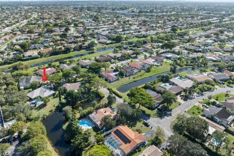 Купить виллу или дом в Корал-Спрингс, Флорида 4 спальни, 180.97м2, № 1991830 - фото 21