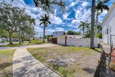 Villa ou maison à vendre à Tampa, Floride: 3 chambres, 142.7 m2 № 2156786 - photo 2