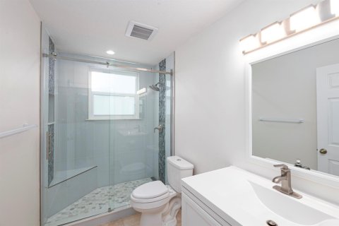 Casa en venta en Port St. Lucie, Florida, 3 dormitorios, 167.13 m2 № 2185410 - foto 18