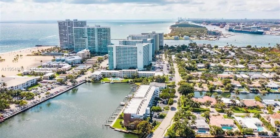 Studio in the Condo in Fort Lauderdale, Florida № 2017705
