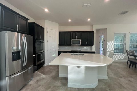 Casa en alquiler en Windermere, Florida, 4 dormitorios, 230.77 m2 № 2200289 - foto 7