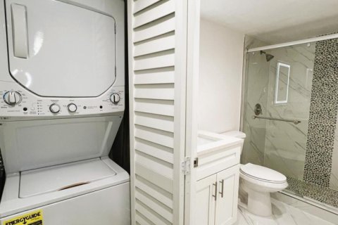 Condo in Coconut Creek, Florida, 2 bedrooms № 2250090 - photo 6