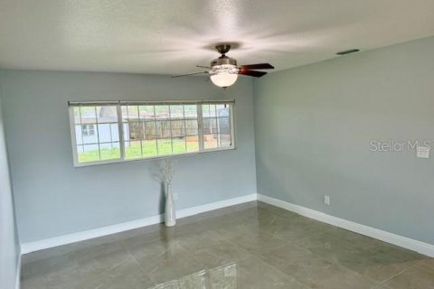 Villa ou maison à louer à Apopka, Floride: 3 chambres, 137.77 m2 № 2113217 - photo 12