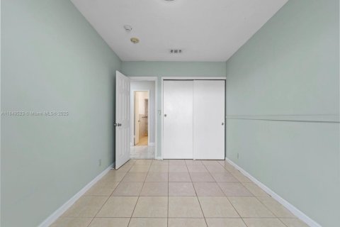 Casa en venta en North Lauderdale, Florida, 4 dormitorios, 155.8 m2 № 1852114 - foto 7