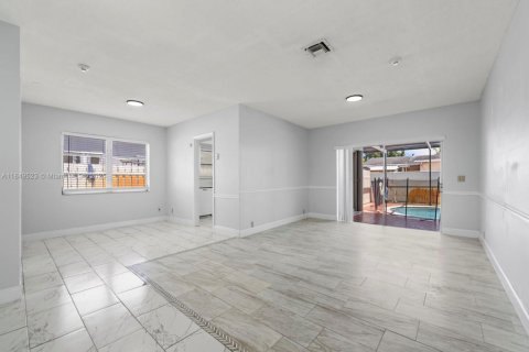 Casa en venta en North Lauderdale, Florida, 4 dormitorios, 155.8 m2 № 1852114 - foto 16