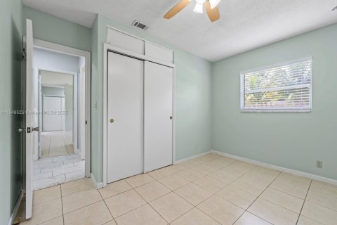 Casa en venta en North Lauderdale, Florida, 4 dormitorios, 155.8 m2 № 1852114 - foto 29