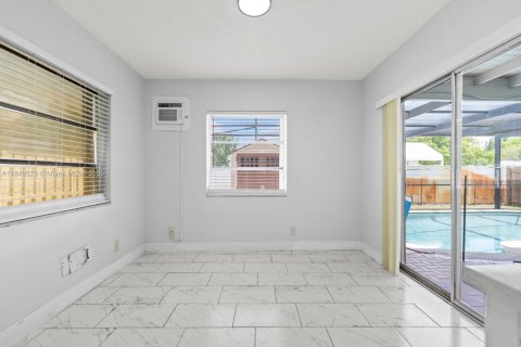 Casa en venta en North Lauderdale, Florida, 4 dormitorios, 155.8 m2 № 1852114 - foto 22