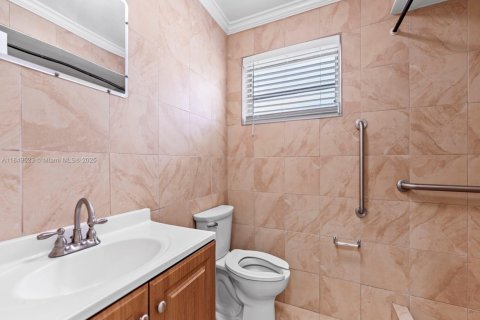 Casa en venta en North Lauderdale, Florida, 4 dormitorios, 155.8 m2 № 1852114 - foto 5