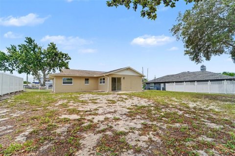 House in Spring Hill, Florida 3 bedrooms, 125.98 sq.m. № 2222632 - photo 23