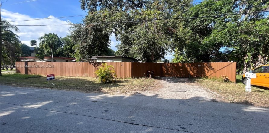 Casa en Miami, Florida 2 dormitorios, 99.87 m2 № 1955161