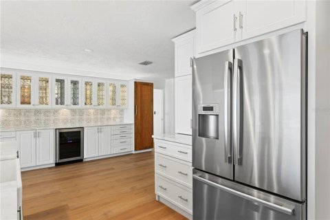 House in Saint Petersburg, Florida 5 bedrooms, 336.12 sq.m. № 1797137 - photo 14