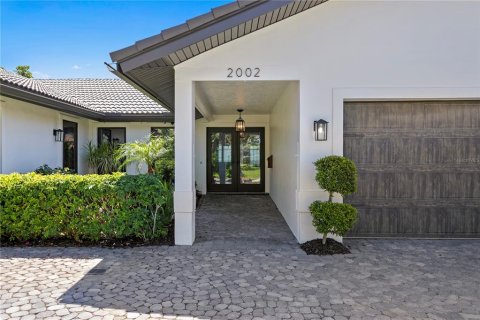 House in Saint Petersburg, Florida 5 bedrooms, 336.12 sq.m. № 1797137 - photo 5
