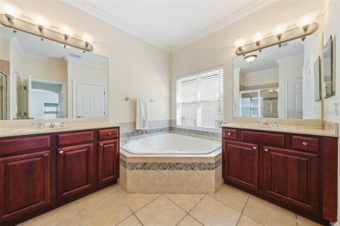 House in Orlando, Florida 4 bedrooms, 254.55 sq.m. № 2394159 - photo 19