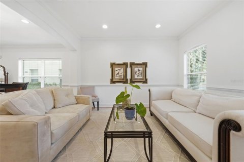 House in Orlando, Florida 4 bedrooms, 254.55 sq.m. № 2394159 - photo 9
