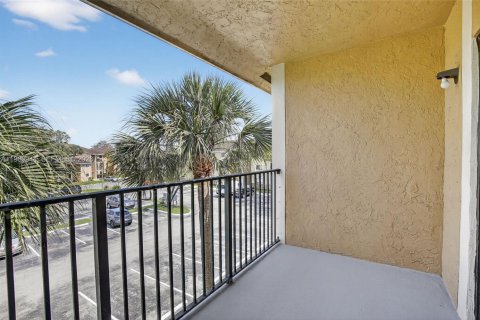 Condominio en alquiler en Pembroke Pines, Florida, 2 dormitorios, 94.39 m2 № 2057668 - foto 14