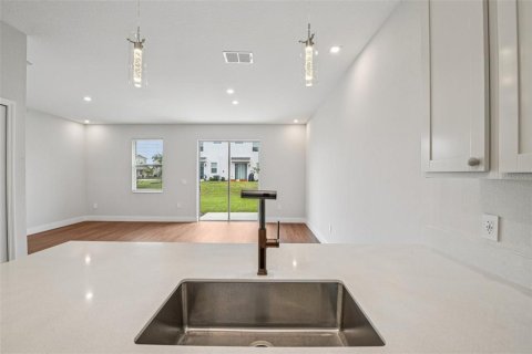 Adosado en venta en Clermont, Florida, 3 dormitorios, 170.38 m2 № 2108231 - foto 20
