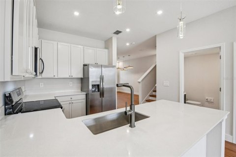 Adosado en venta en Clermont, Florida, 3 dormitorios, 170.38 m2 № 2108231 - foto 19
