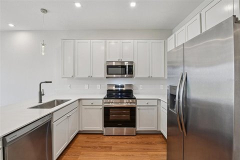 Adosado en venta en Clermont, Florida, 3 dormitorios, 170.38 m2 № 2108231 - foto 15