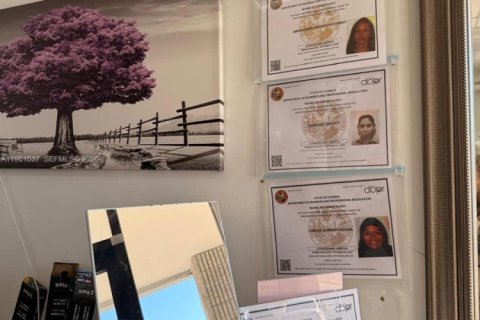 Propiedad comercial en venta en Davie, Florida № 2023389 - foto 3