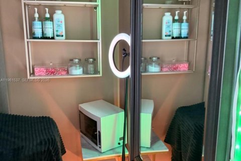 Propiedad comercial en venta en Davie, Florida № 2023389 - foto 13