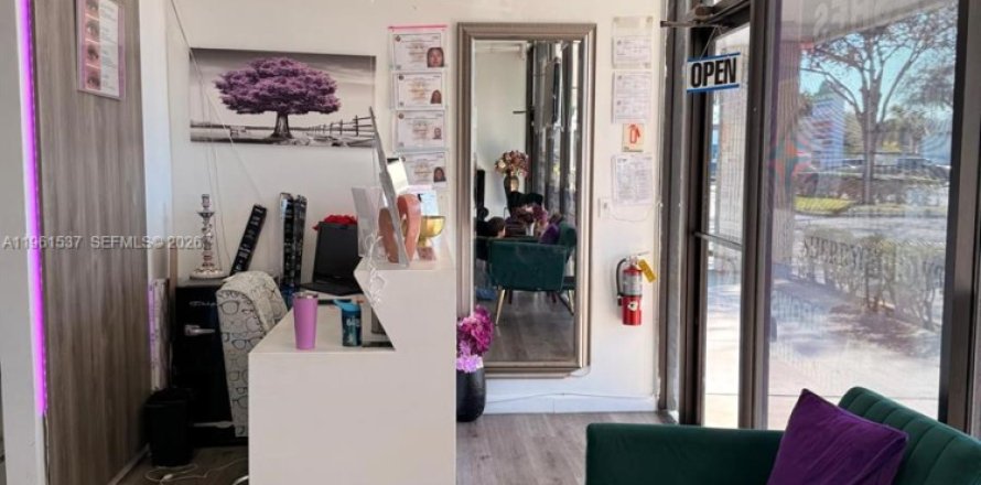 Propiedad comercial en Davie, Florida № 2023389