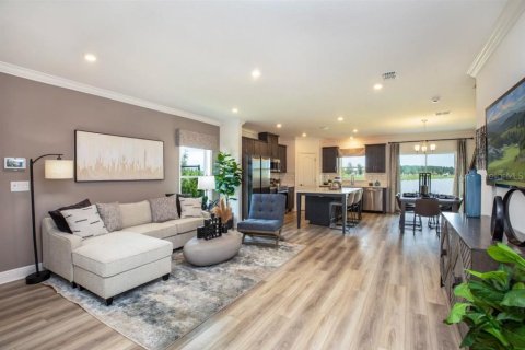 Townhouse in San Antonio, Florida 3 bedrooms, 152.27 sq.m. № 1911465 - photo 6