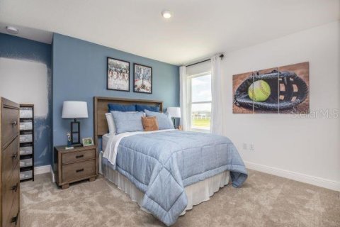 Townhouse in San Antonio, Florida 3 bedrooms, 152.27 sq.m. № 1911465 - photo 15